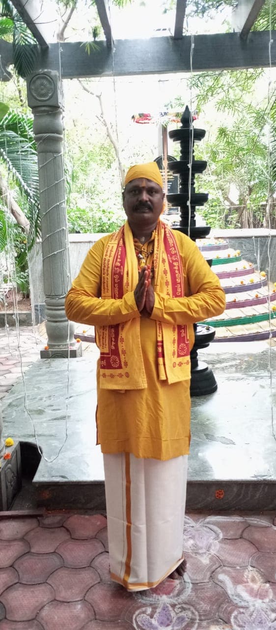 శ్రీమాన్ జ్ఞానవళి గారి చిత్రపటం