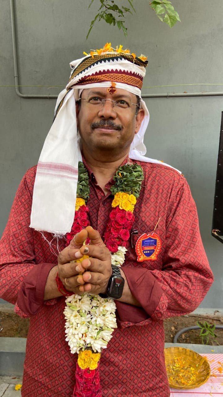 శ్రీమాన్ సత్య ఉదిత్ గారి చిత్రపటం